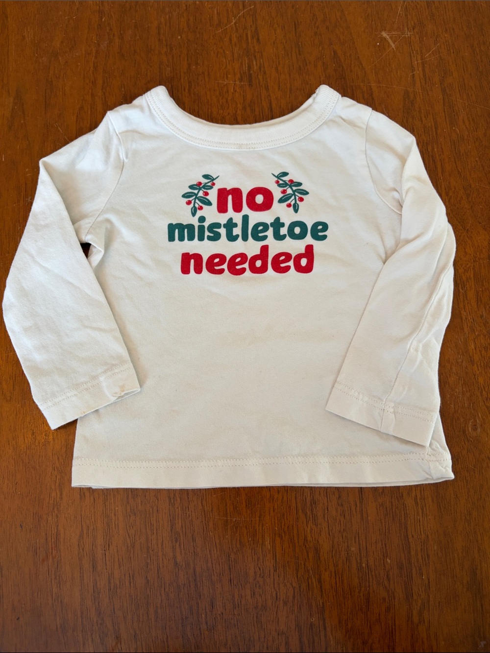 😊FRESH😊 Joe Fresh White Long-Sleeve Tee with Red and Green Holiday Print